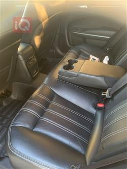 کرایسلەر 300